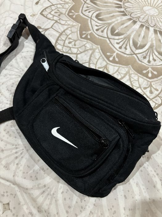 Nike чанта за кръст