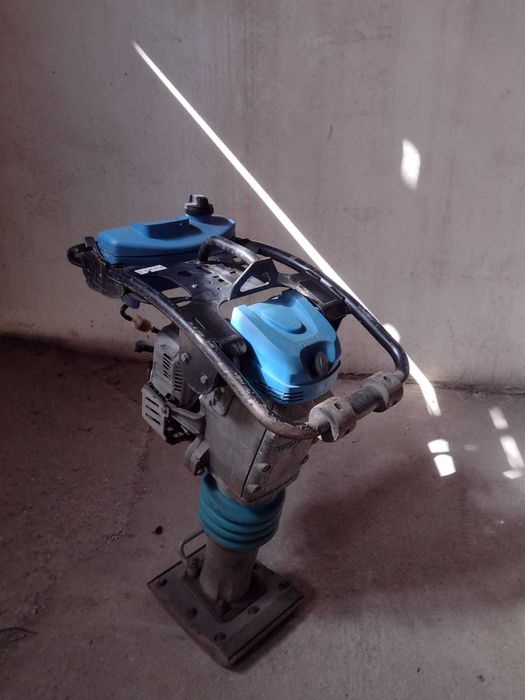 Mai compactor broasca batator compactat Weber motor honda