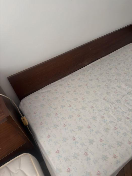 Легла с матраци и ракла