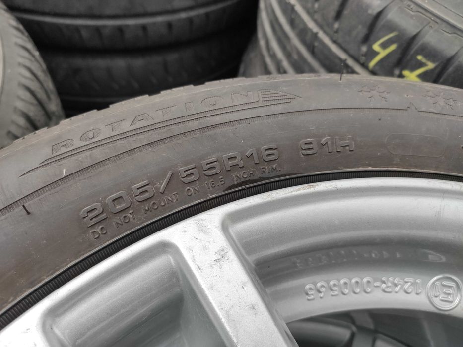 4бр Като нови зимни гуми 205 55 16 - Dunlop - DOT 2022