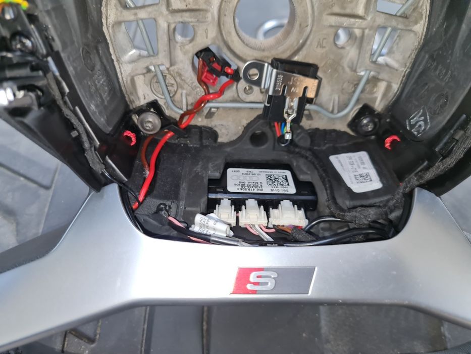 Volan Audi E Tron model nou