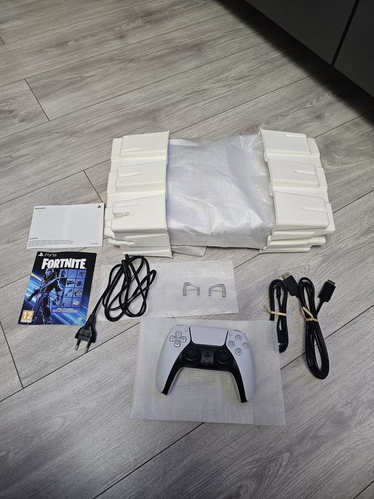 Ps5 slim 1TB  digital garantie 2ani .playstation 5 slim digital ca nou