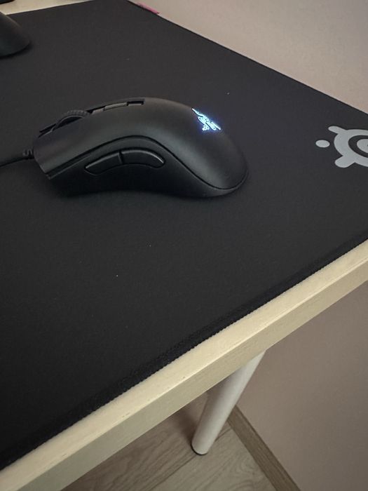 Мишка Razer Deathadder V2 mini + механична клавиатура Yeeso