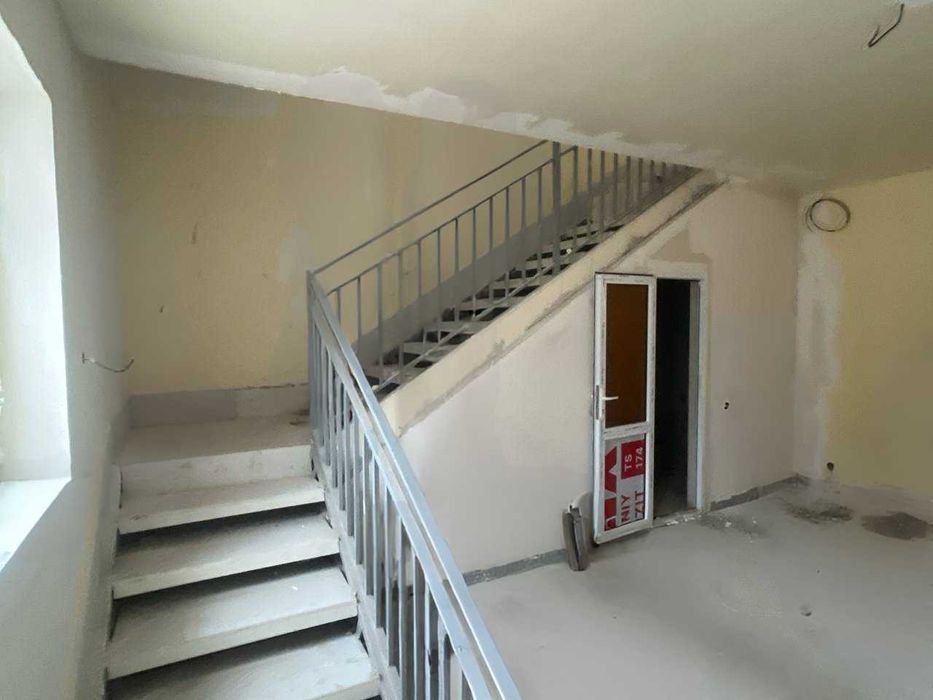 Сдаётся в аренду 2-х этажное помещение коттедж 100 м² в центре Янгиюля