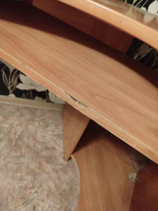 Срочно Компьютерный стол