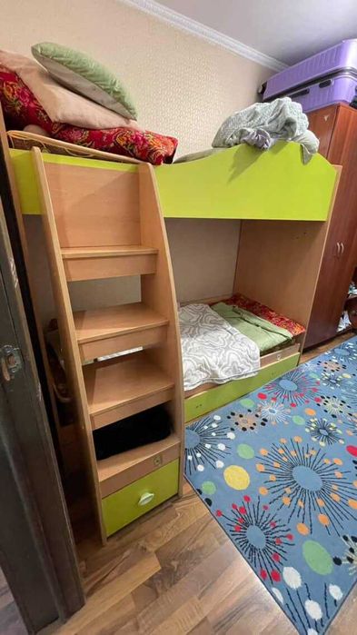 Продам двухъярусный кровать для детей