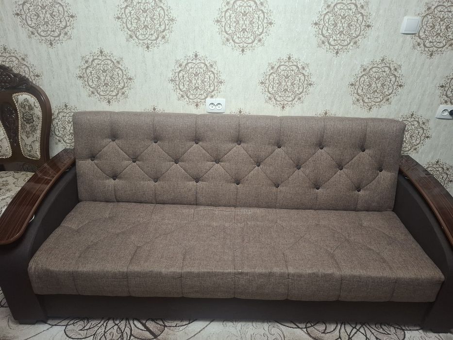 Продаётся диван.Цена договорная
Удобный и практичны