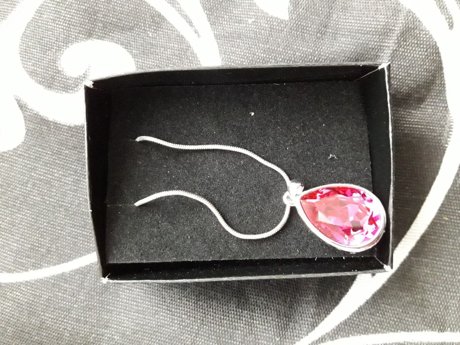 Бижута със сваровски