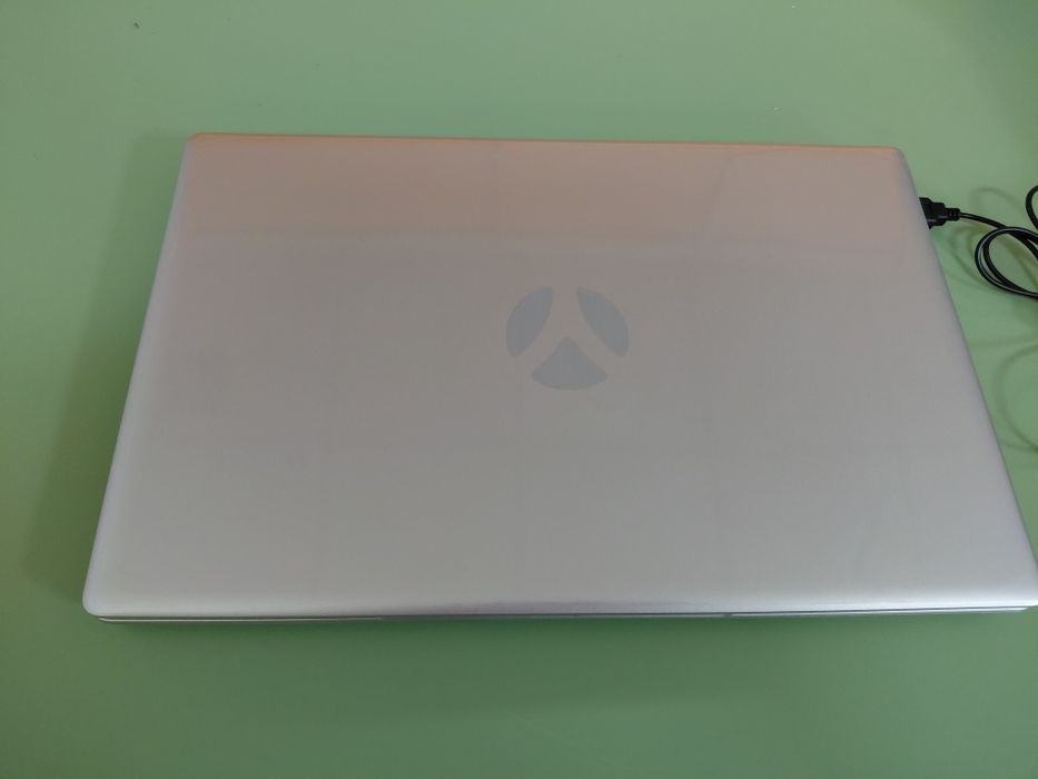 Продам ноутбук новый