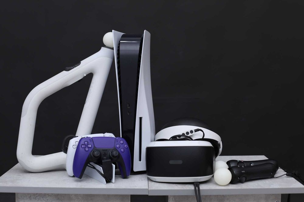 Playstation 5 1tb + diskovod srochno sotiladi