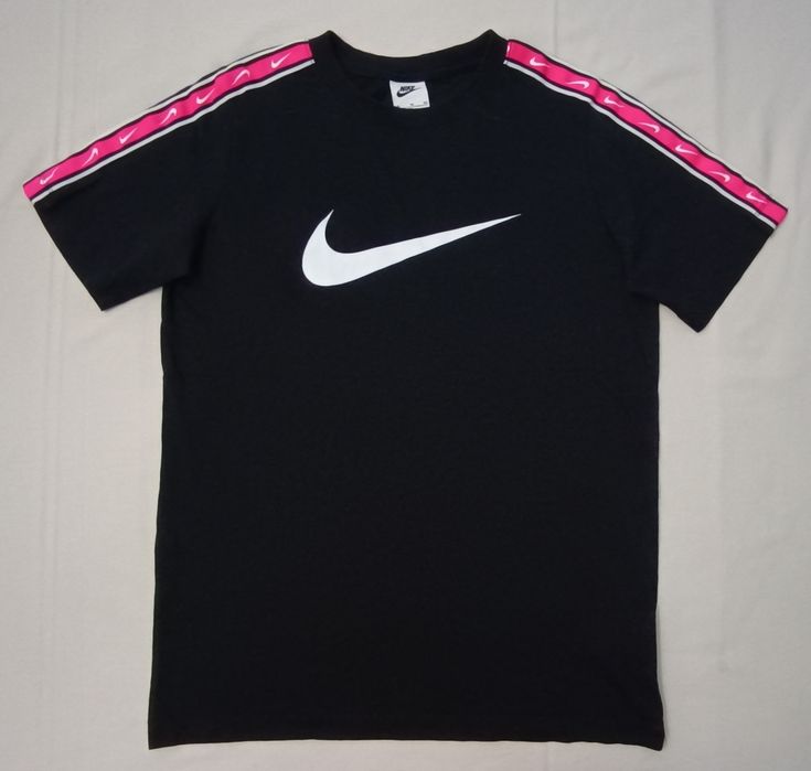 Nike Sportswear Repeat Tee оригинална тениска ръст 158-170см Найк памук спорт фланелка