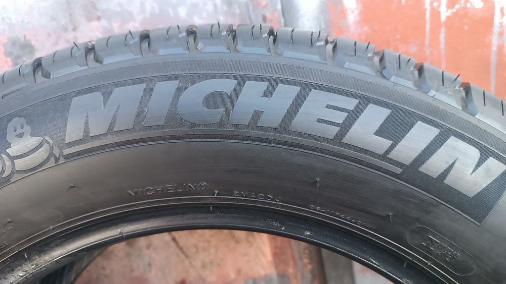 225/65/17 Michelin