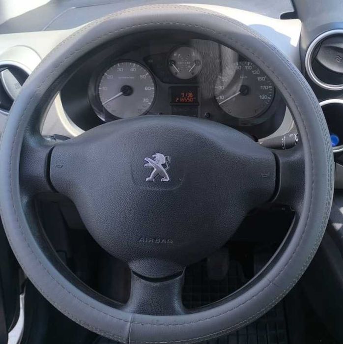 Peugeot Partner.