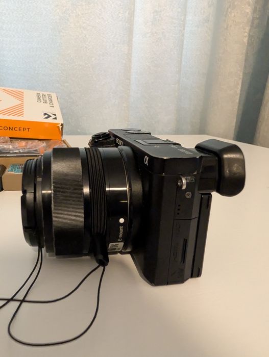 Sony A6300 Body aparat foto obiectiv Sony 35mm f1.8 OSS