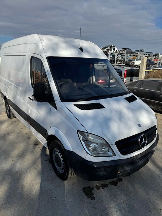 Dezmembrez, Dezmembrari, Piese Mercedes Sprinter w906 2.2  om646