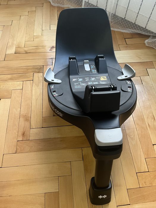 Maxi Cosi Coral 360 столче с база