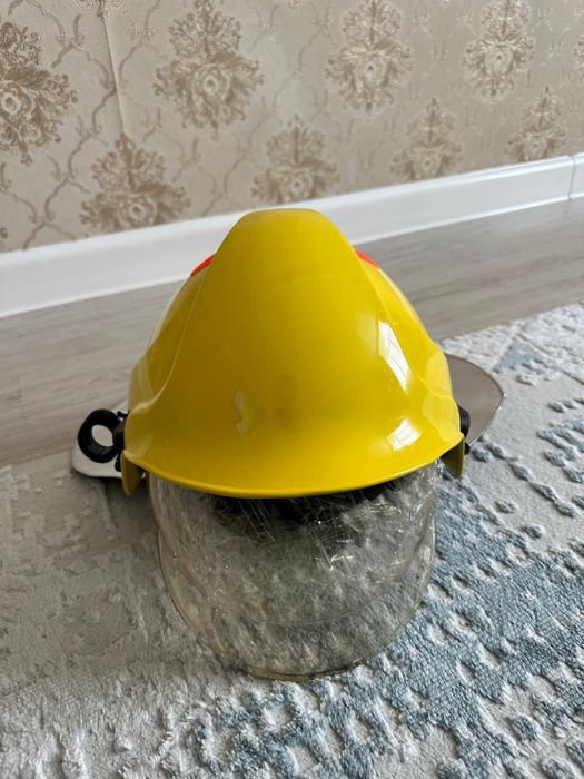 Продам пожарную каску