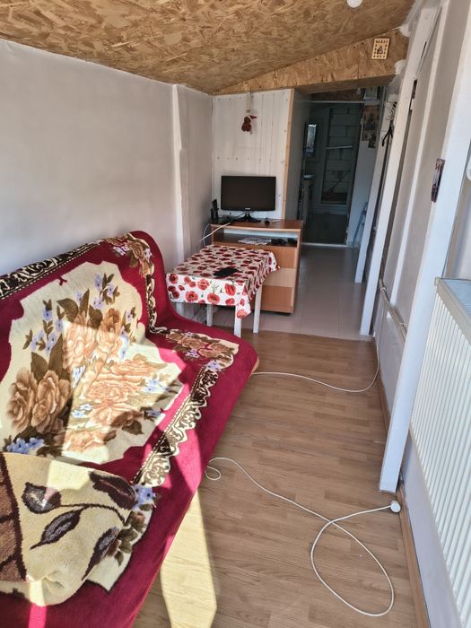 Spatiu de inchiriat la curte