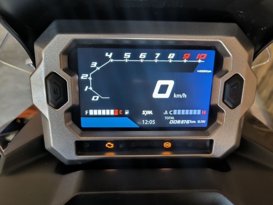 Vând sau schimb sym adx 125