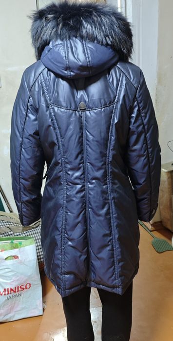 Продам зимний пуховик