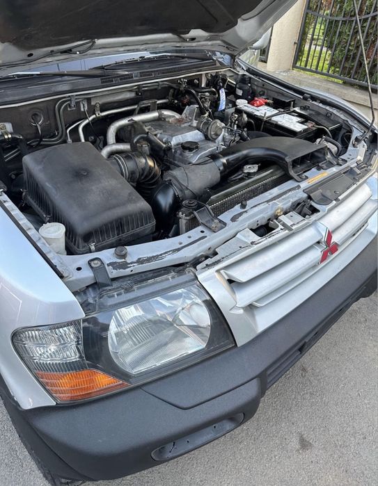 Mitsubishi 3.2 D  AUTOUTILITARĂ