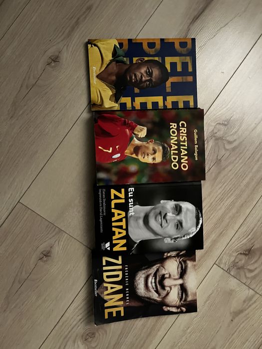 Set 4 carti, legende ale fotbalului