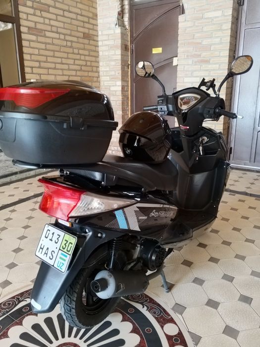 Skuter sotiladi srochna