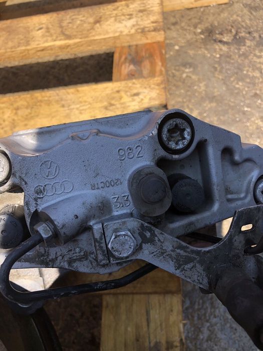 Спирачни апарати (големи)345мм и дискове за Audi A6 4f C6 Quatro 3.0D