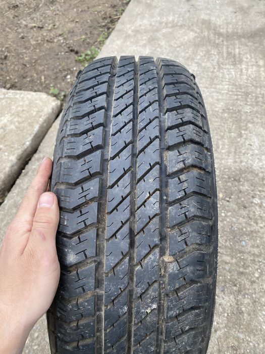 Vand 2 anvelope 185 60 R14, iarna si vara