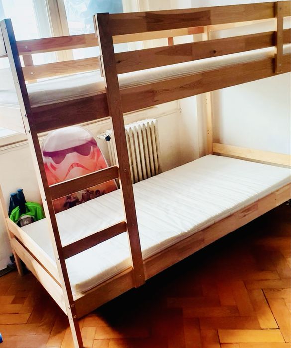 Pat supraetajat lemn masiv  90/200, ca nou cu saltele