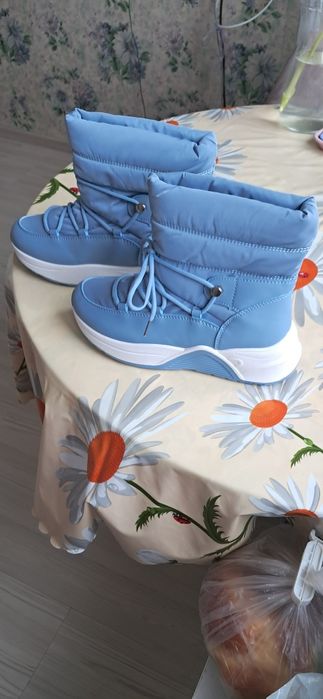 Дамски ботуши апрески светло сини номер 38