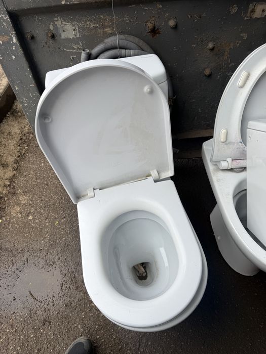 Продам унитаз в отличном состоянии