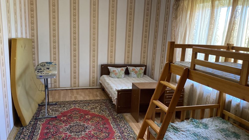 Продам двух этажный коттедж