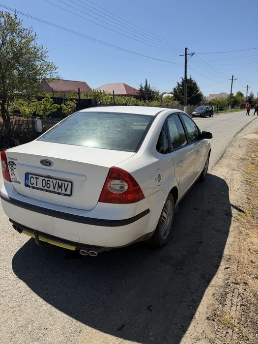 vand sau schimb cu triciclu ford  focus