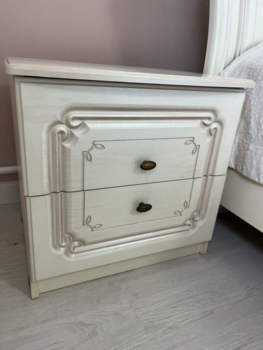 Продам спальный гарнитур