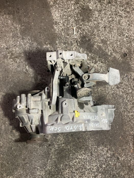 Skoda octavia 1.6 tdi 2016 година 5 скорости Скоростна Кутия