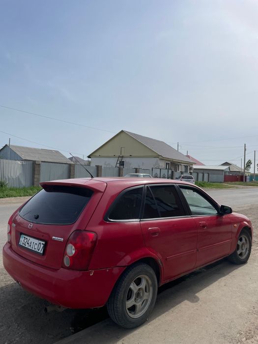 Продам машину Мазда 323