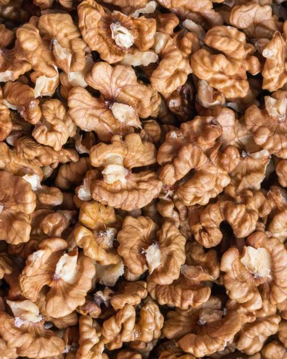 Miez de nuca - calitate romaneasca superioara