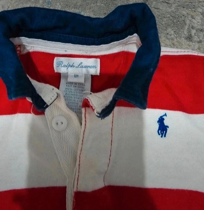 Salopetica pentru bebeluș