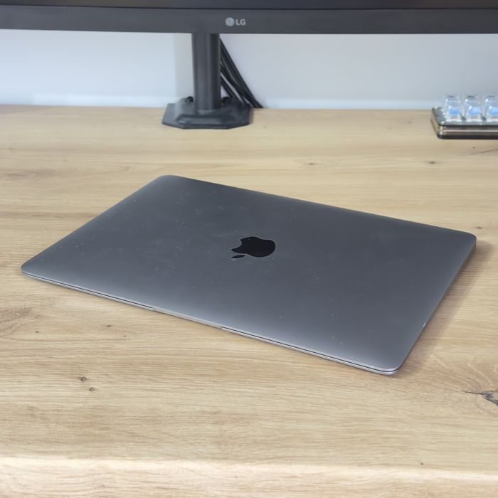 Продается Macbook 12 2015
