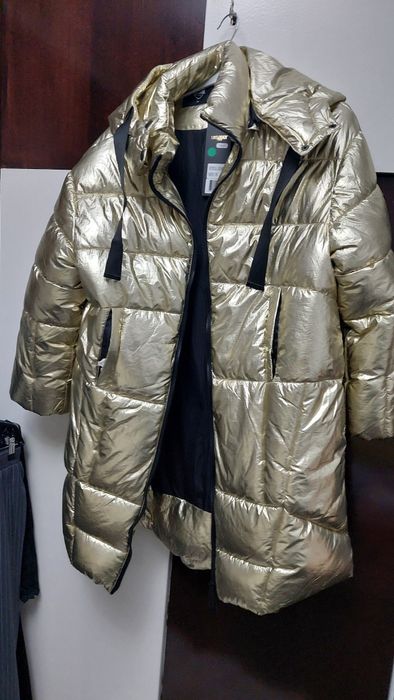 Дамска Парка..красива и много мекичка..За съжаление ми е малка..M разм