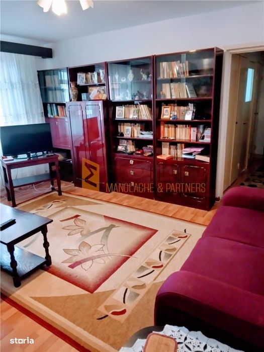 Apartament 3 camere semidecomandat zona Micro 3