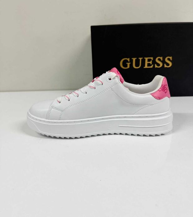 Guess Denesa4 Logolu