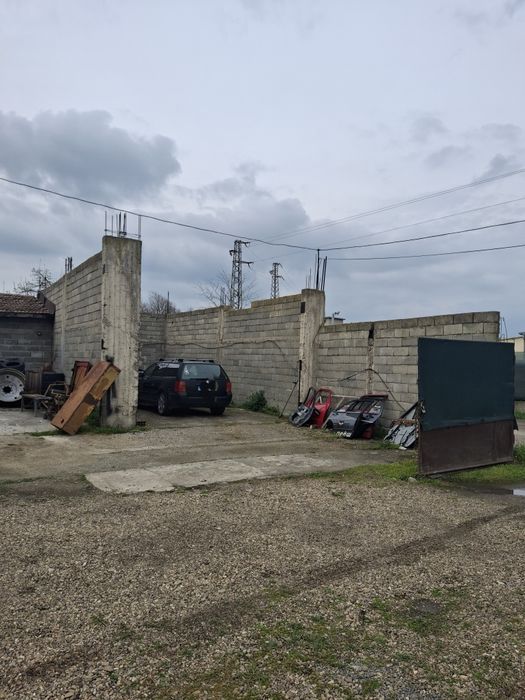 База индустриален имот