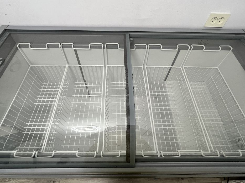 Морозильник “LUX”