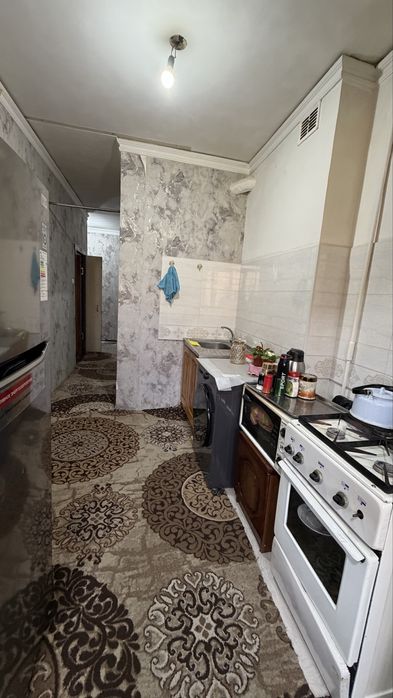 Продаётся 2 ком в 8 микрорайоне