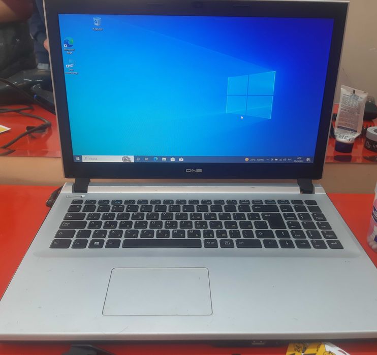 Noutbuk 500/4 gb 4 yadro