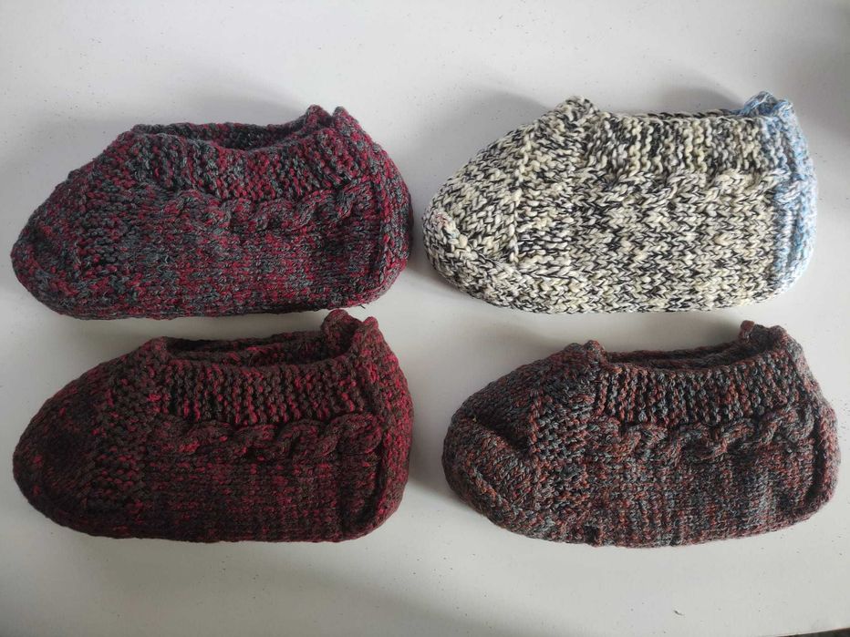 Papuci de casa tricotati crosetati manual handmade / totosi / botosei