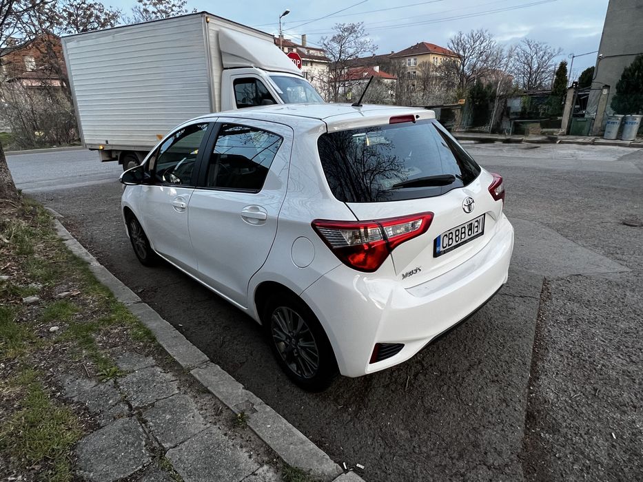 Toyota Yaris 1.5 CVT 5D Luna