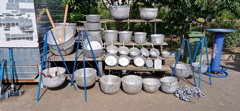 Ceaun din tuci aluminiu 27-28 Litri 280  lei + Trepied 80 lei